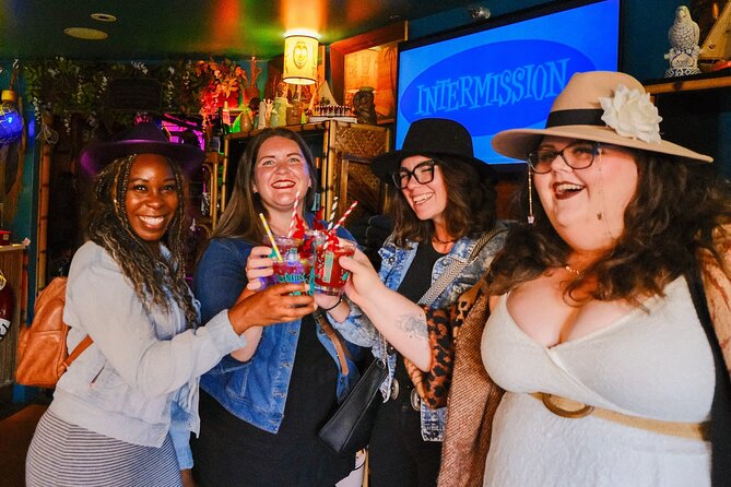 Wine & True Crime Tour in Old Town Temecula with Drinks - Walking through Old Town Temecula